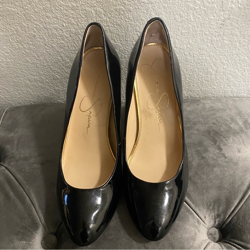 EUC Jessica Simpson Patent Leather Callie Pumps - Size 7 - Picture 5 of 8